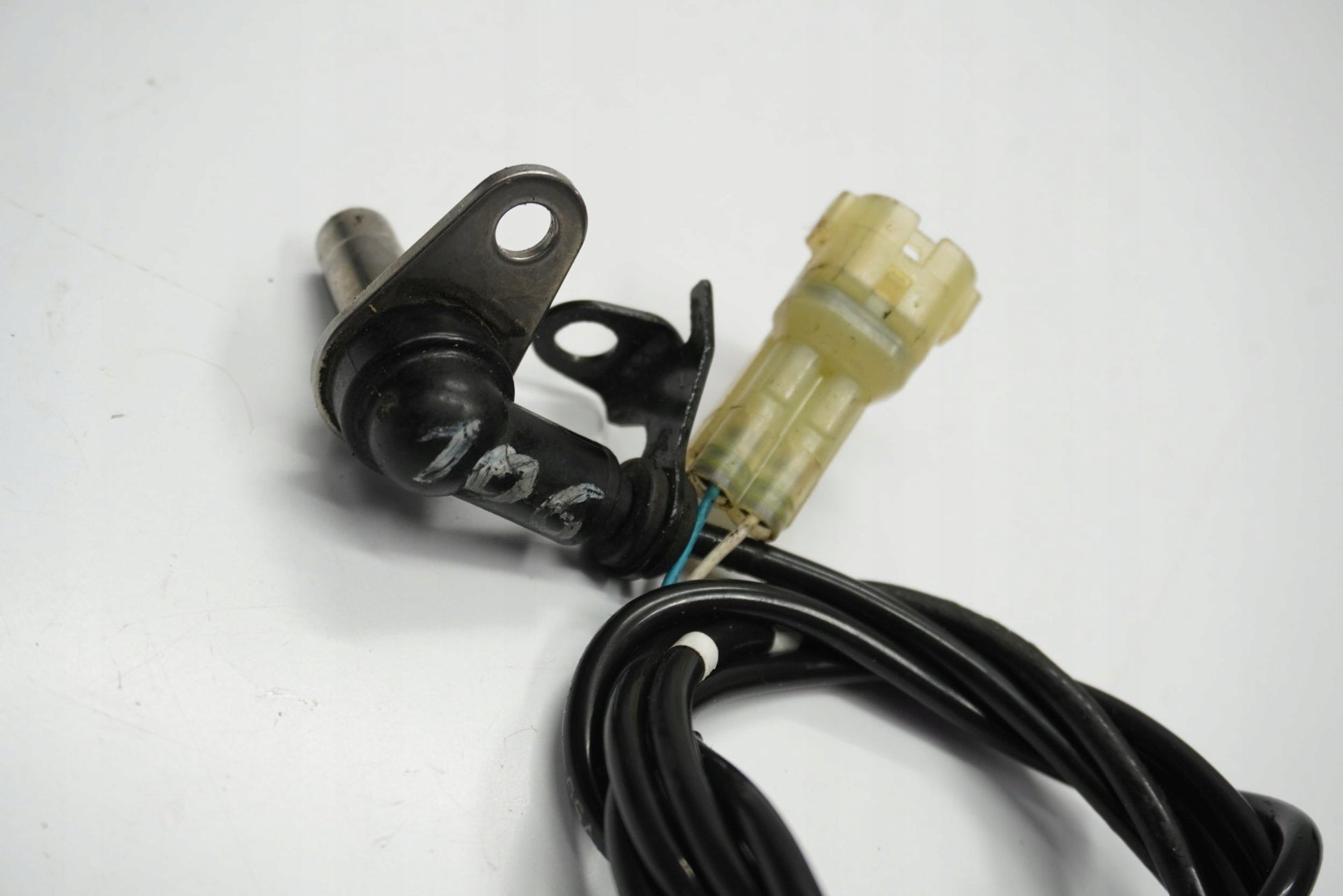 TRIUMPH TIGER SPORT 1050 16- ABS Sensor hinten 6