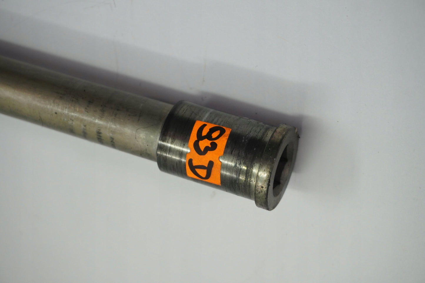 KAWASAKI Z1000 10-13 Vorderachse Achse vorne Radachse front axle 2