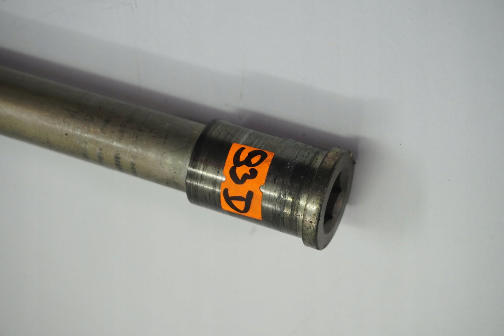 KAWASAKI Z1000 10-13 Vorderachse Achse vorne Radachse front axle 2