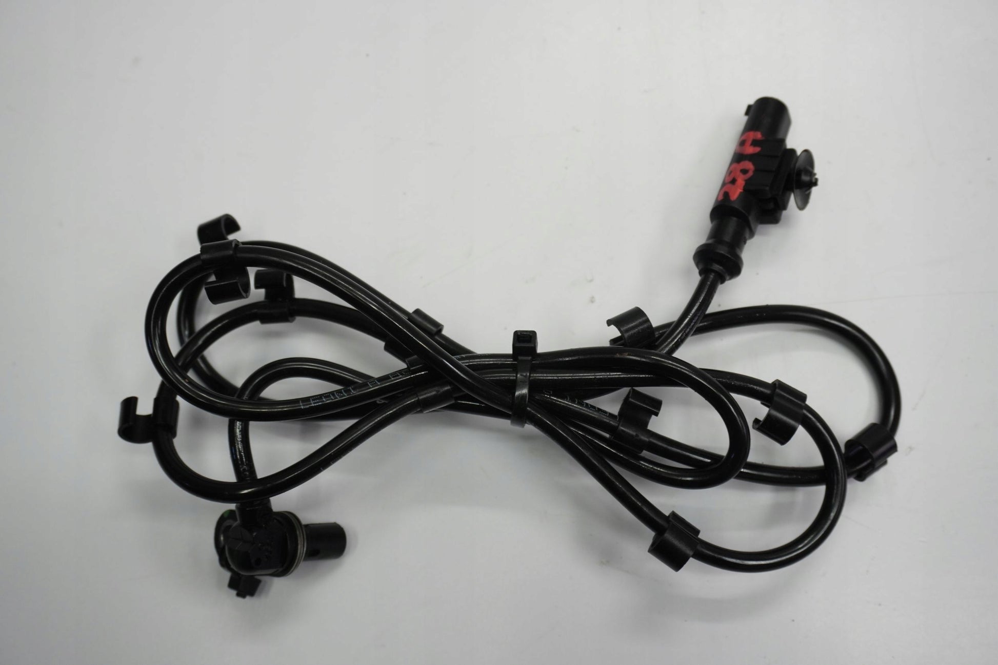 DUCATI SUPERSPORT S 937 17- ABS Sensor vorne 2