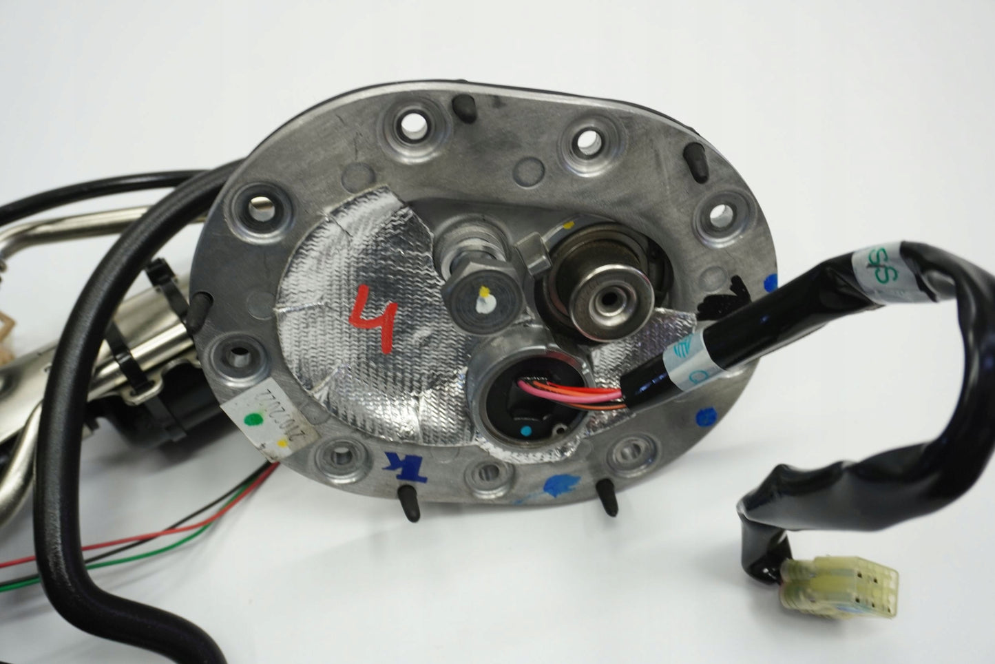 TRIUMPH ROCKET 3 R 20- Benzinpumpe Kraftstoffpumpe Fuel Pump 13