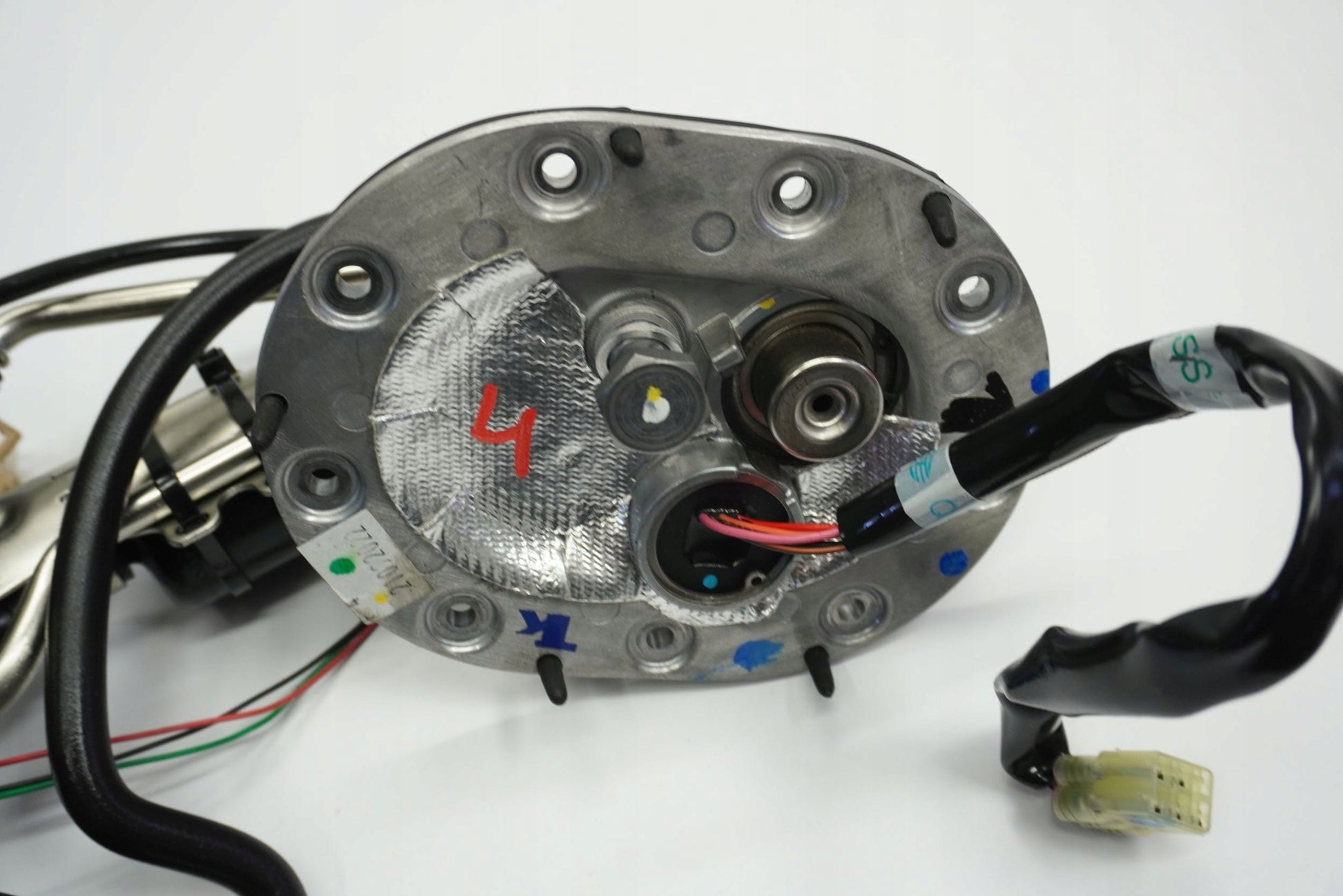 TRIUMPH ROCKET 3 R 20- Benzinpumpe Kraftstoffpumpe Fuel Pump 13