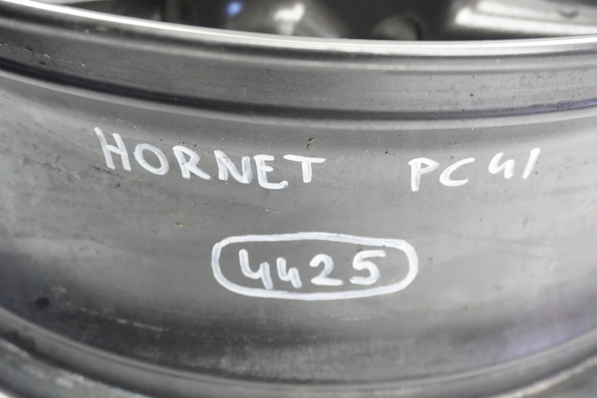 HONDA CB 600 F HORNET PC41 07-12 Felge hinten Wheel Hinterrad 8