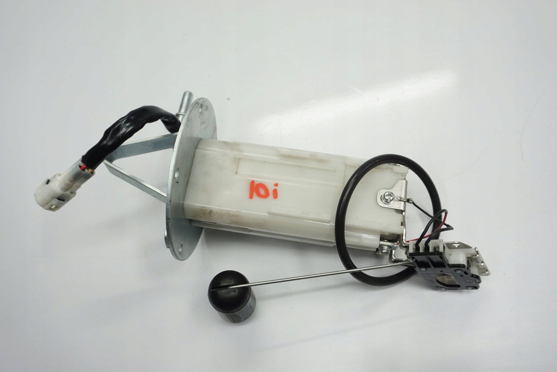 SUZUKI GSX-R 600 750 K8 K9 L0 Benzinpumpe Kraftstoffpumpe Fuel Pump 3