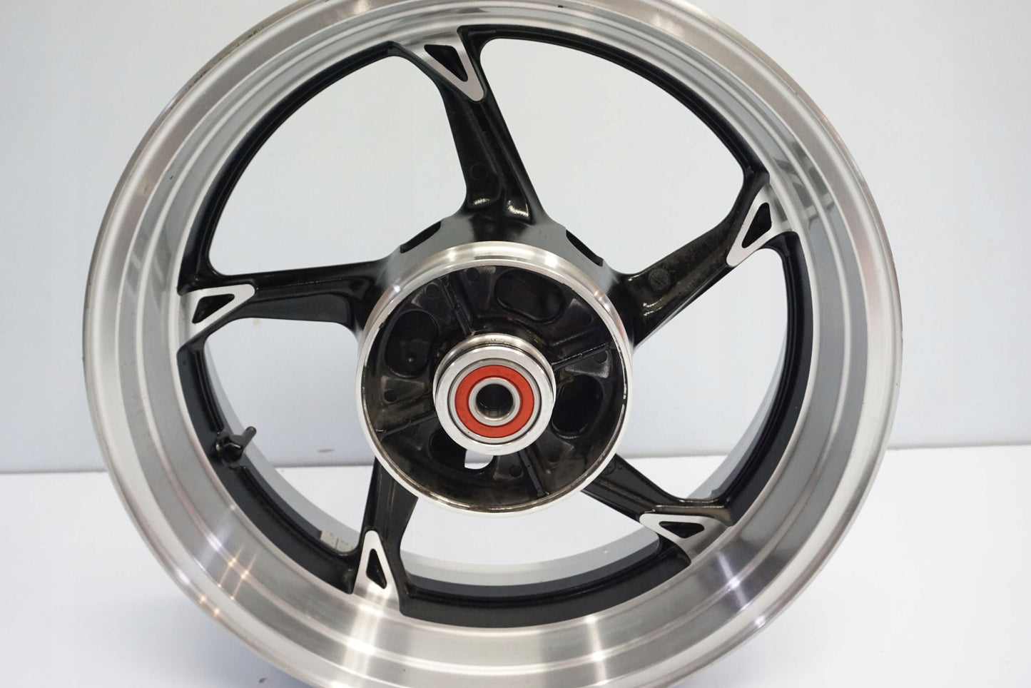 KAWASAKI Z1000 10-13 Felge hinten Wheel Hinterrad 8