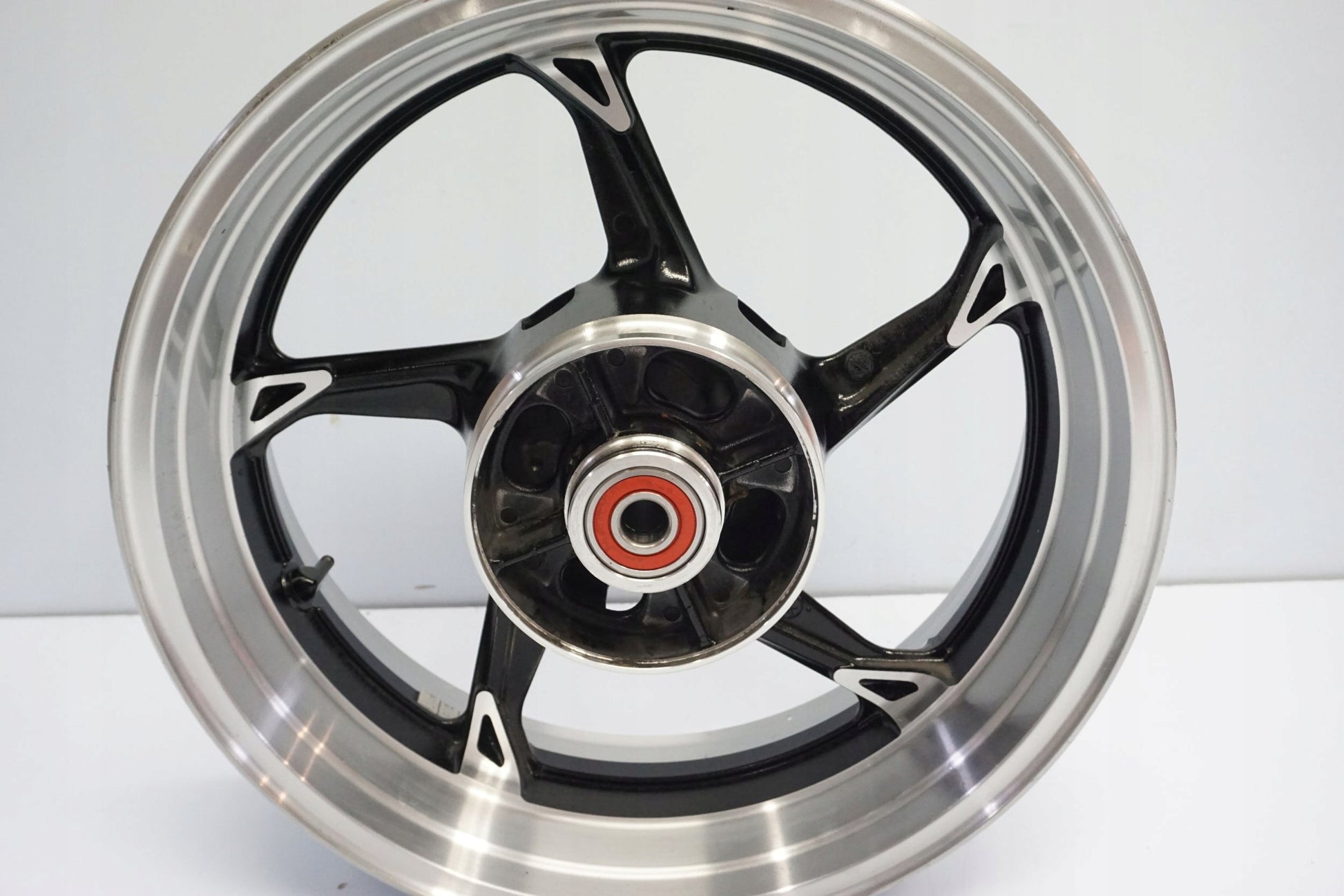 KAWASAKI Z1000 10-13 Felge hinten Wheel Hinterrad 8