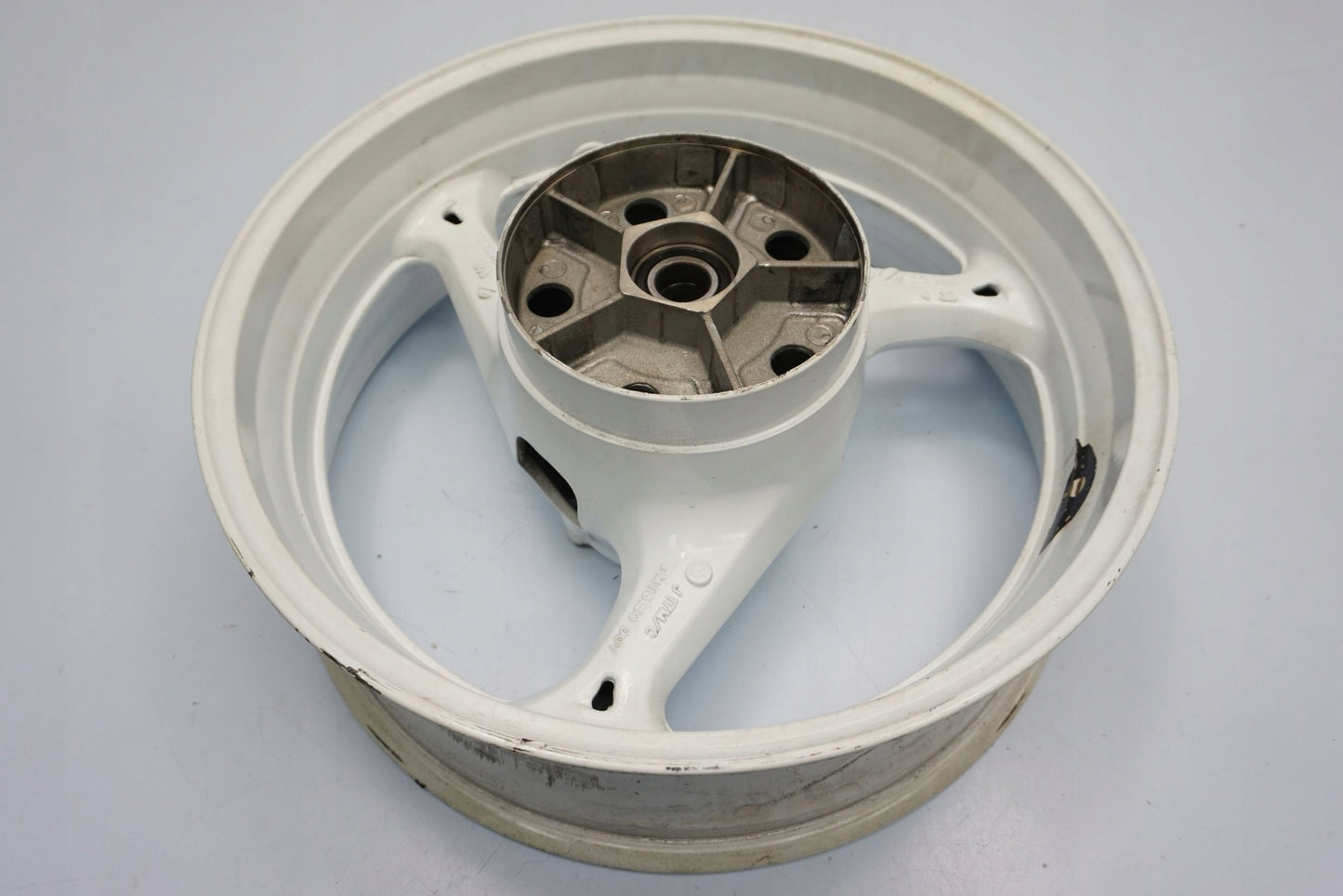 SUZUKI GSR 750 11-16 Felge hinten Wheel Hinterrad 2