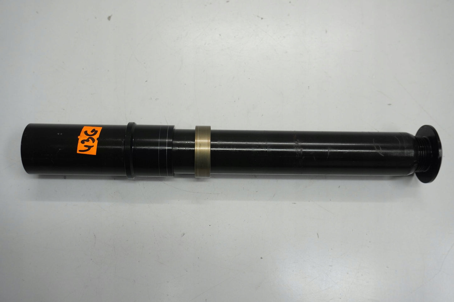 KTM 890 DUKE R 20- Vorderachse Achse vorne Radachse front axle 2