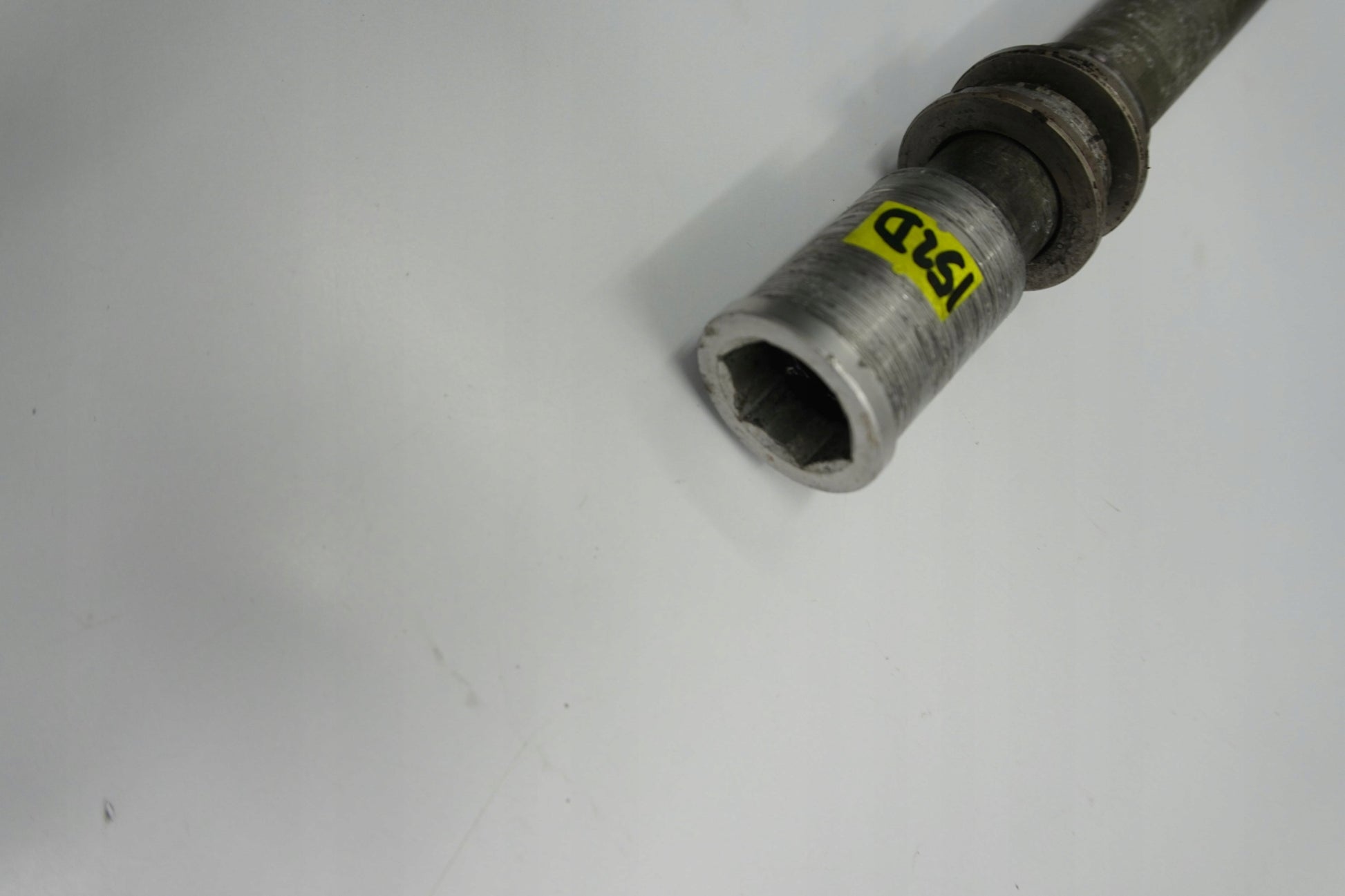 KAWASAKI GTR 1400 10-14 Vorderachse Achse vorne Radachse front axle 3