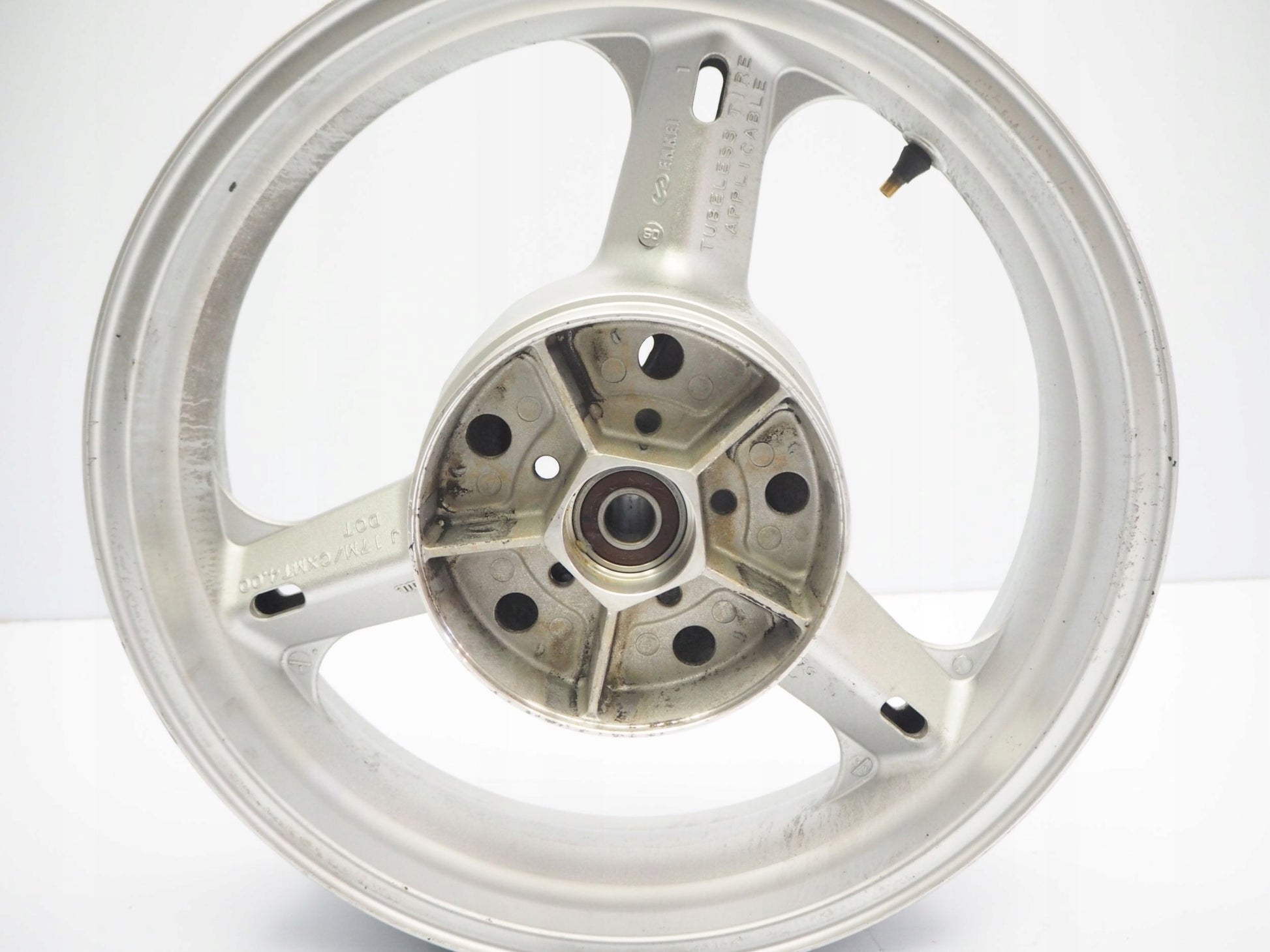 SUZUKI DL 650 V-STROM 04-11 Felge hinten Wheel Hinterrad 10