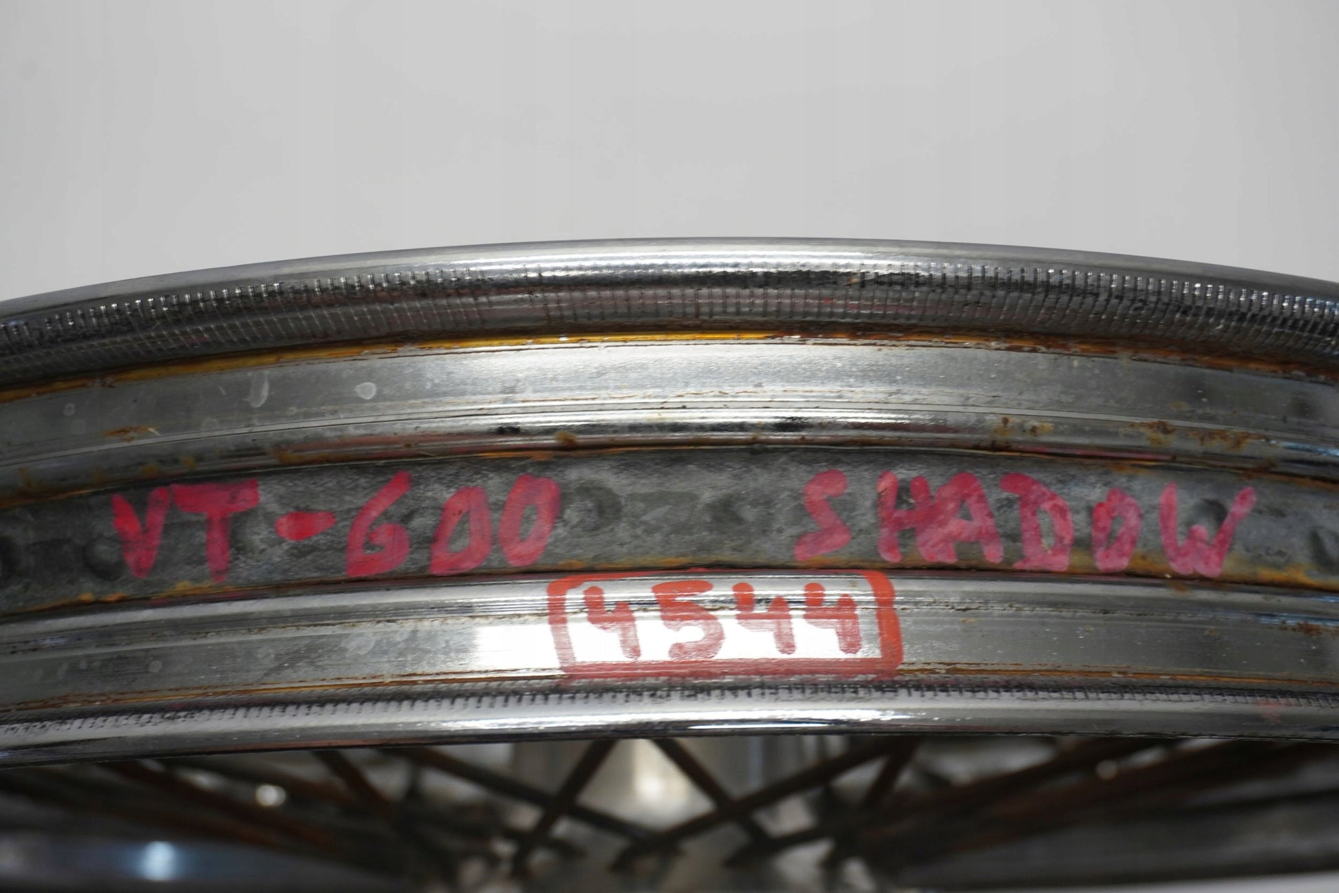 HONDA VT 600 SHADOW 88-02 Felge vorne Wheel Vorderrad 9