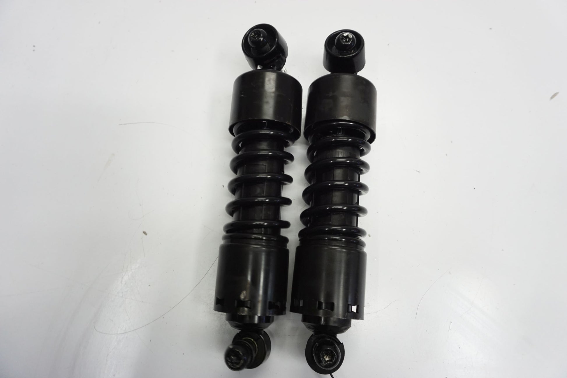 HARLEY DAVIDSON STREET 750 XG 14-16 Stoßdämpfer Federbein shock absorber 4