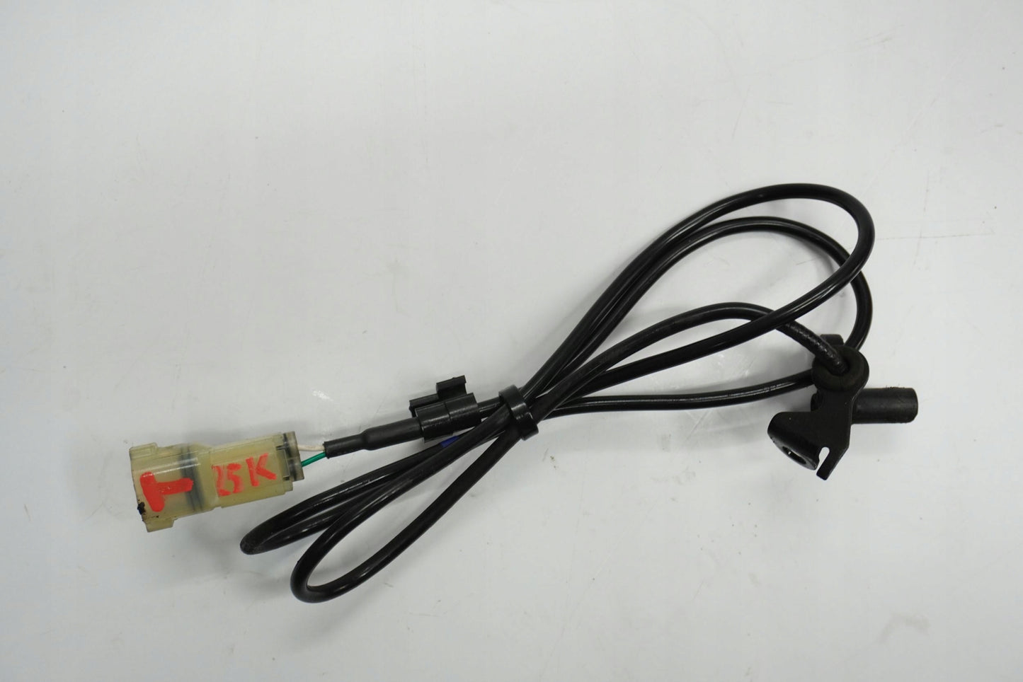 TRIUMPH SPEED TRIPLE 1050 RS 18-20 ABS Sensor hinten 2