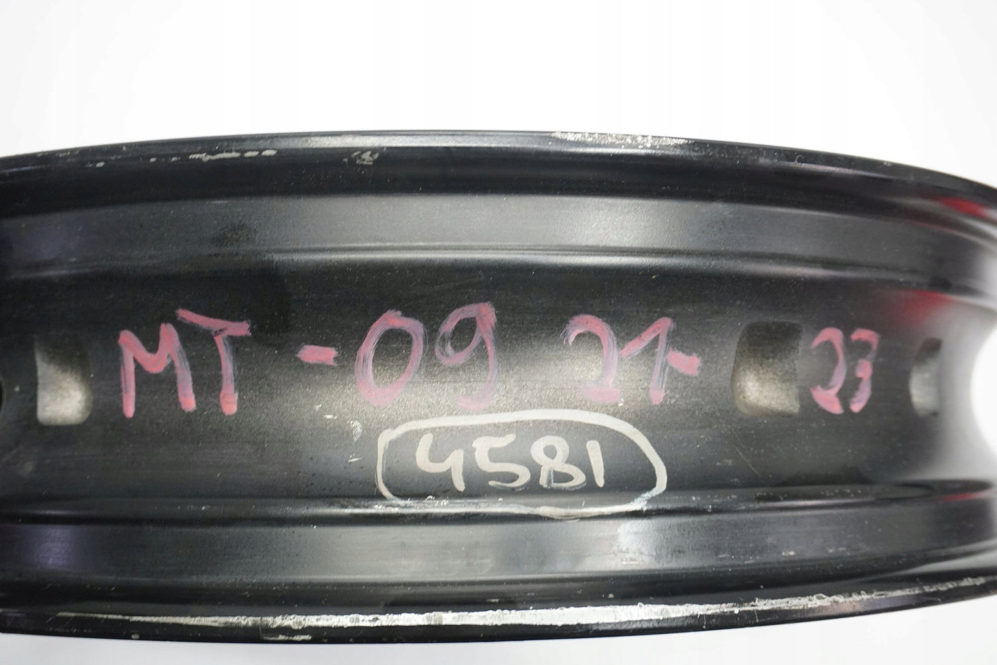 YAMAHA MT-09 21-23 Felge vorne Wheel Vorderrad 8