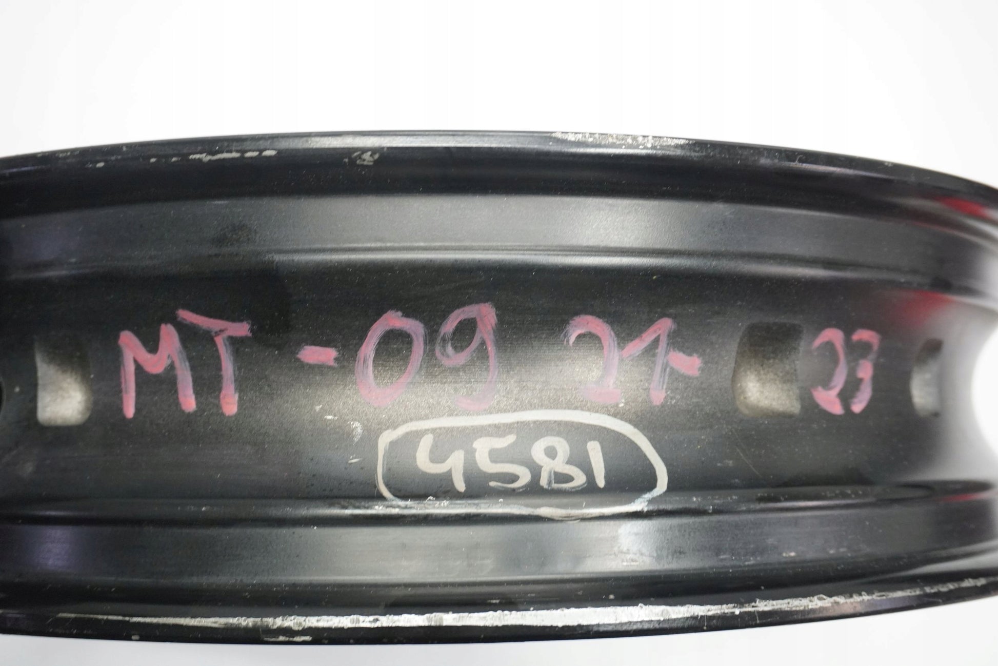 YAMAHA MT-09 21-23 Felge vorne Wheel Vorderrad 8