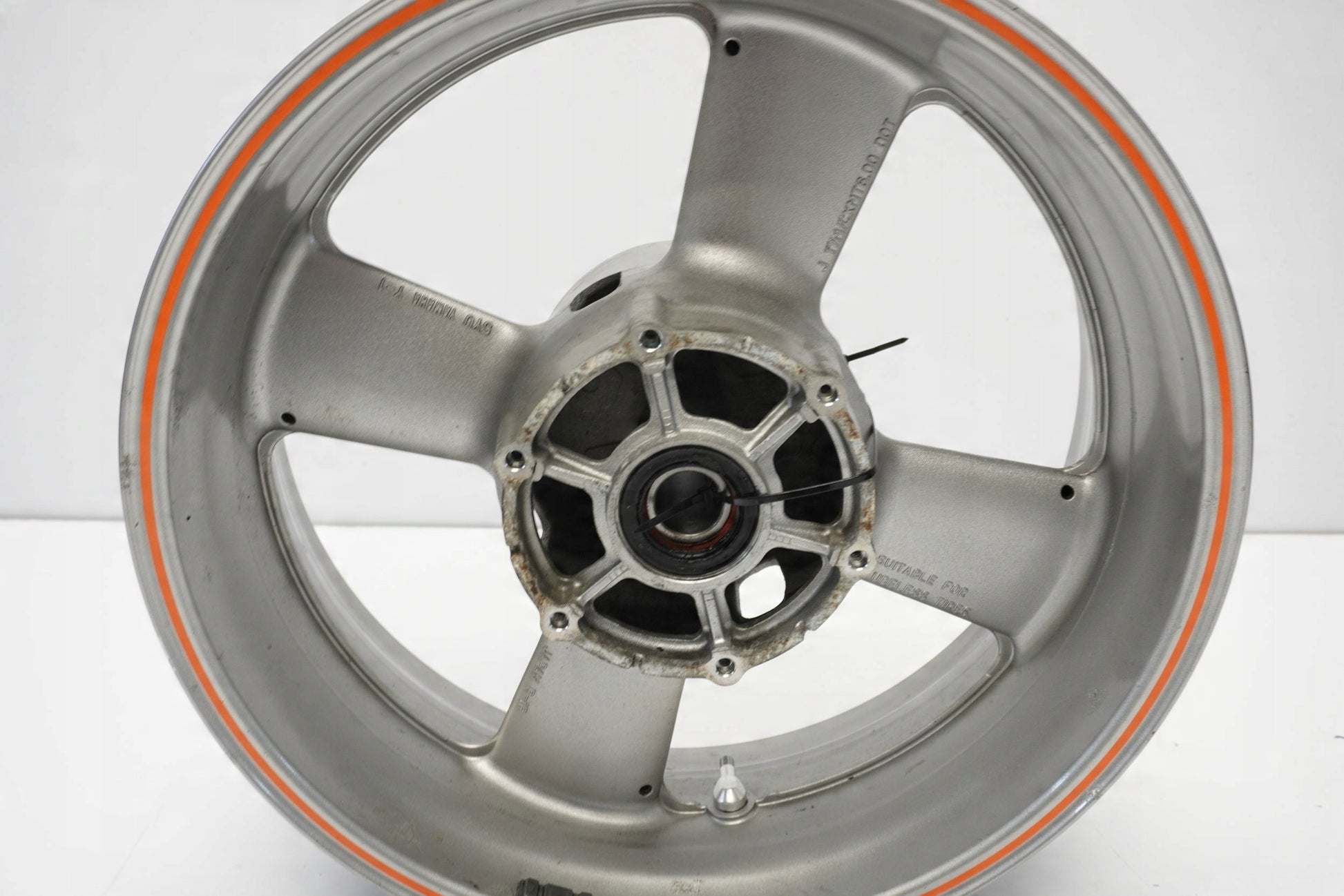 YAMAHA MT-01 1700 05-12 Felge hinten Wheel Hinterrad 2