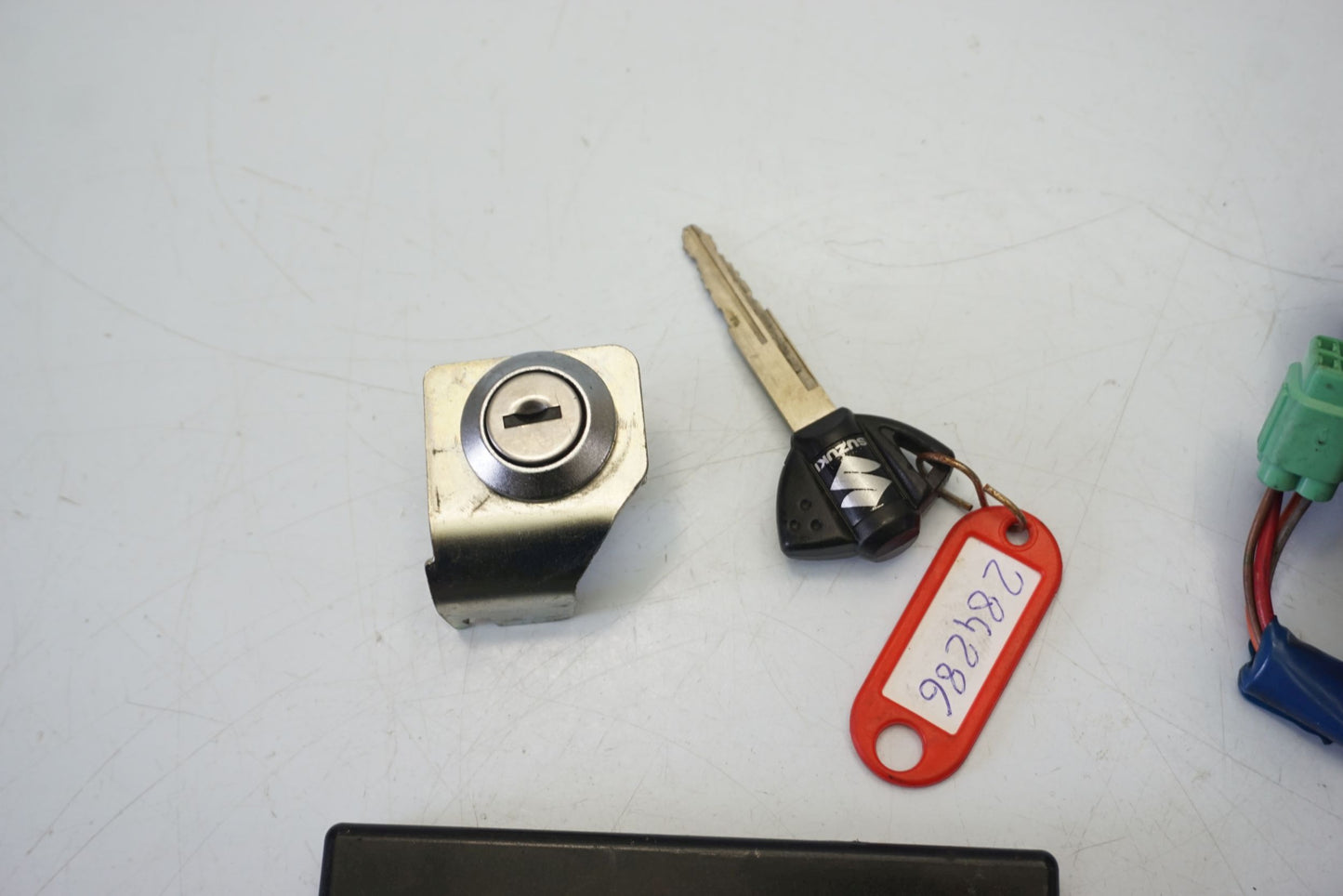 SUZUKI GSX-R 600 750 K8 K9 L0 Schlosssatz Zündschloss Lock Set