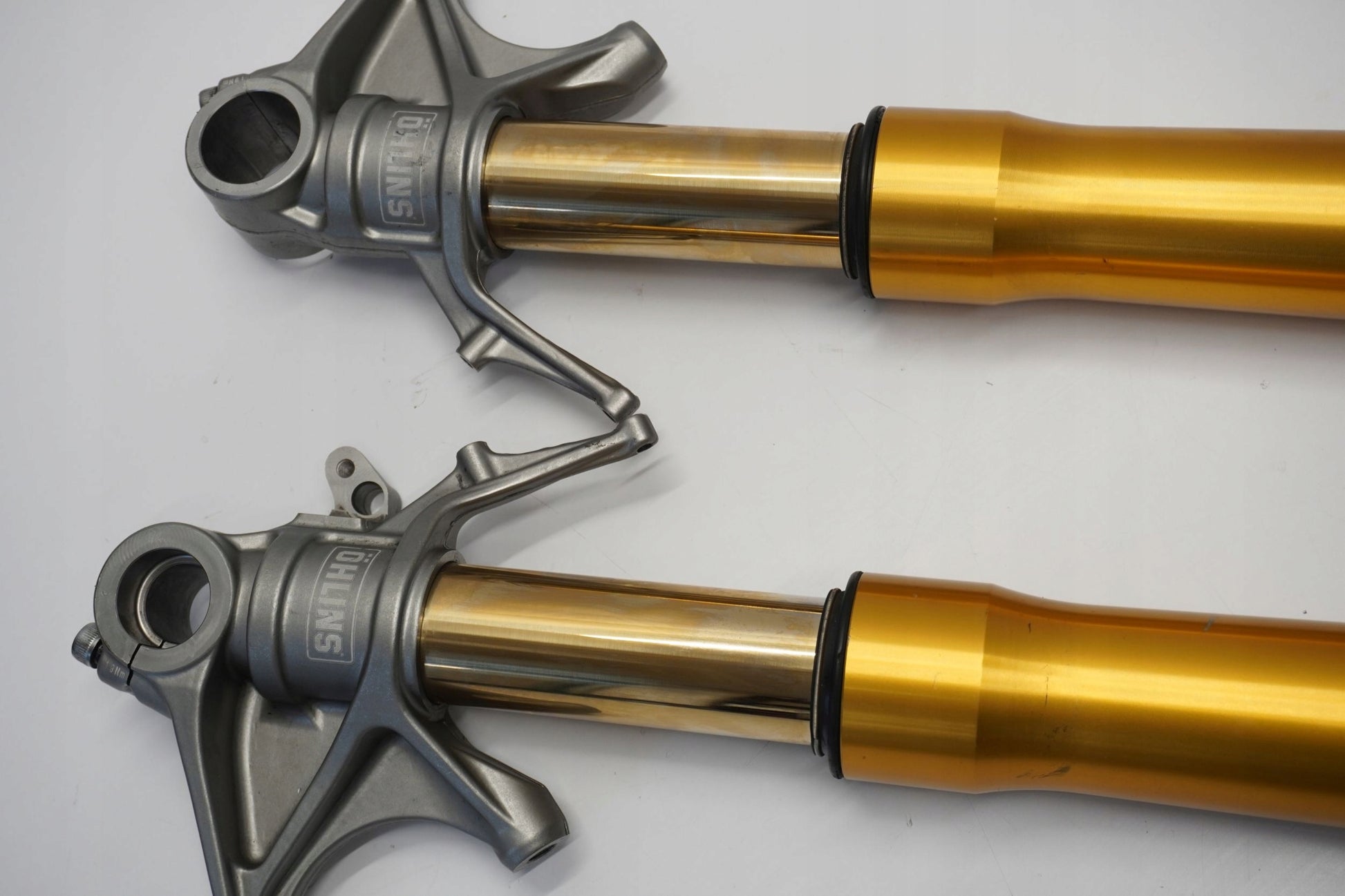 DUCATI PANIGALE 1299 15-18 Öhlins Gabel Gabelholme Fork 5