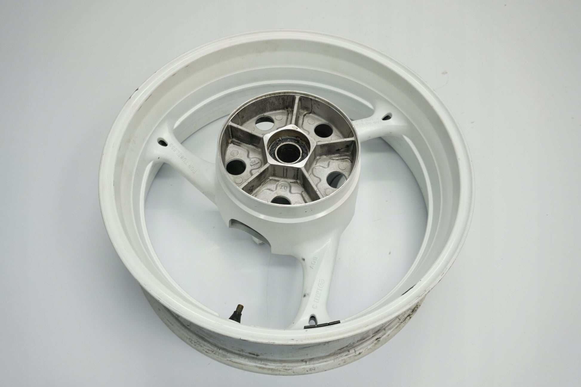 SUZUKI GSX-R 600 750 K8 K9 L0 Felge hinten Wheel Hinterrad 5