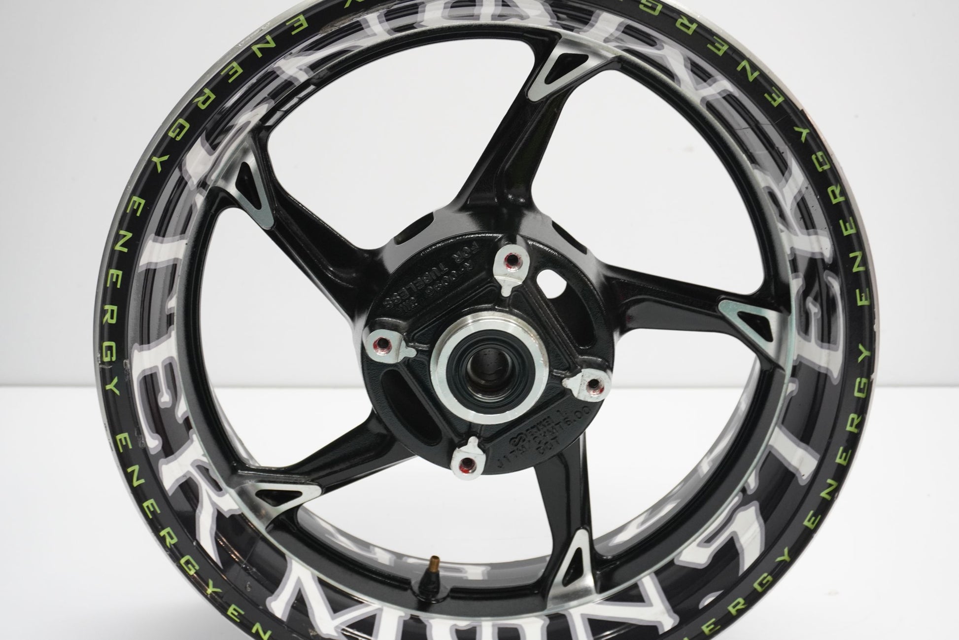 KAWASAKI Z1000 10-13 Felge hinten Wheel Hinterrad 10