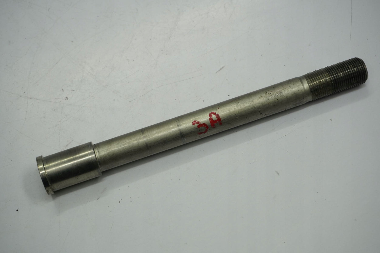 KAWASAKI Z 900 RS CAFE 18-22 Vorderachse Achse vorne Radachse front axle 4