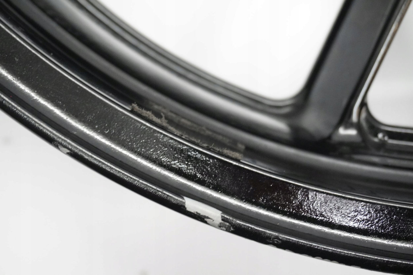 KAWASAKI GTR 1400 10-14 Felge vorne Wheel Vorderrad 9