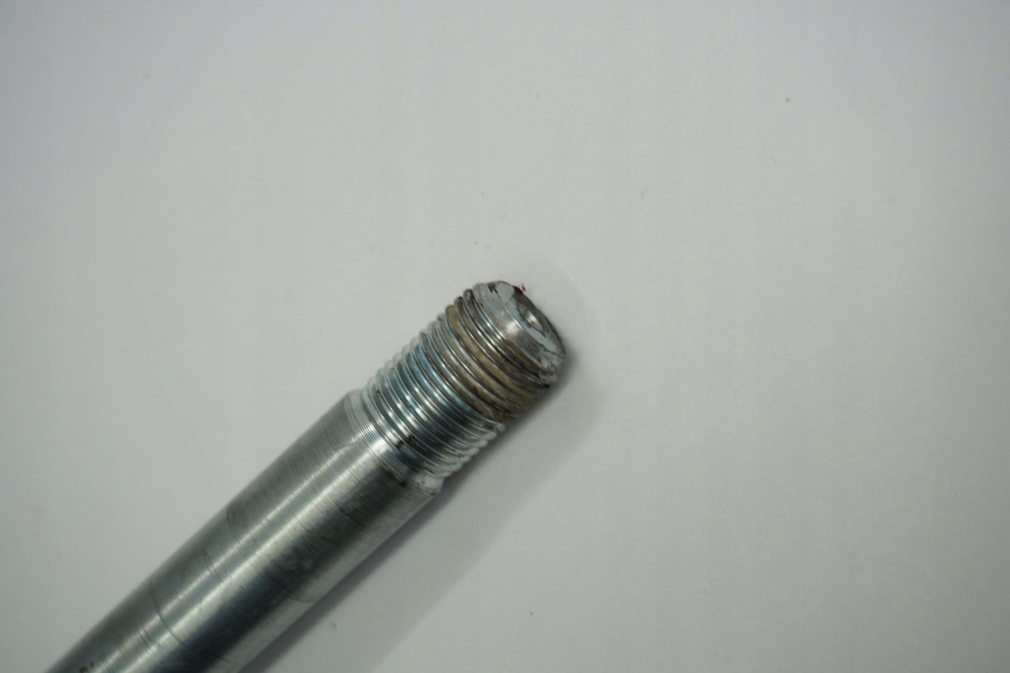 SUZUKI DL 650 V-STROM 19- Vorderachse Achse vorne Radachse front axle 4