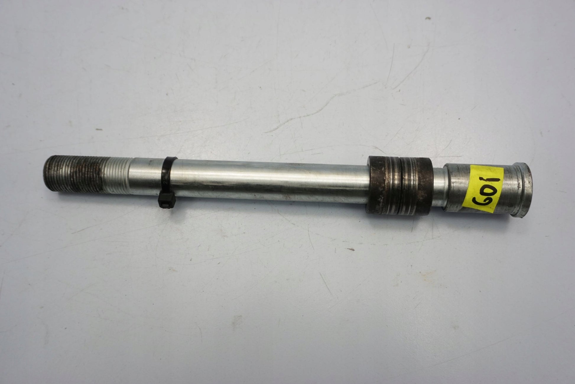 KAWASAKI ER-6F 650 05-08 Vorderachse Achse vorne Radachse front axle 4