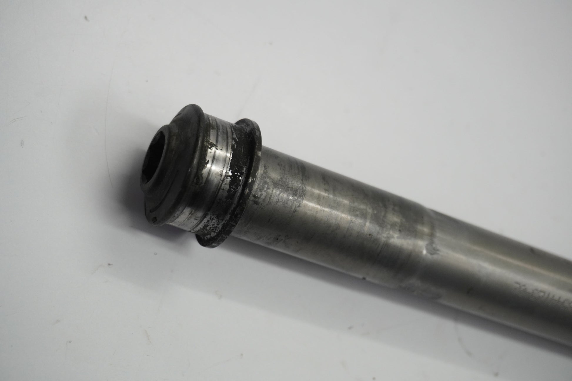 BMW R 1200 R K53 15-18 Vorderachse Achse vorne Radachse front axle 2