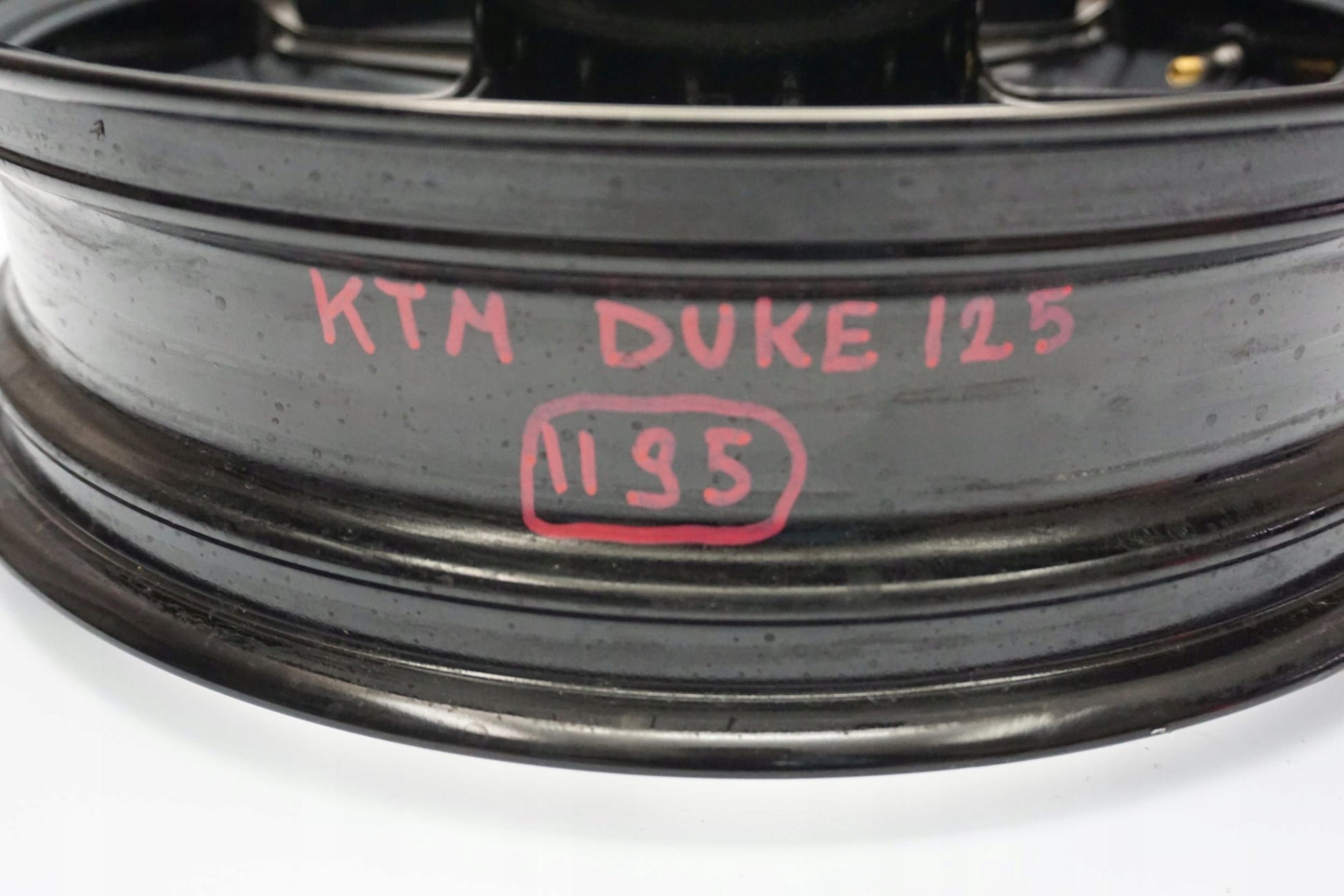 KTM DUKE 125 17- Felge hinten Wheel Hinterrad 7