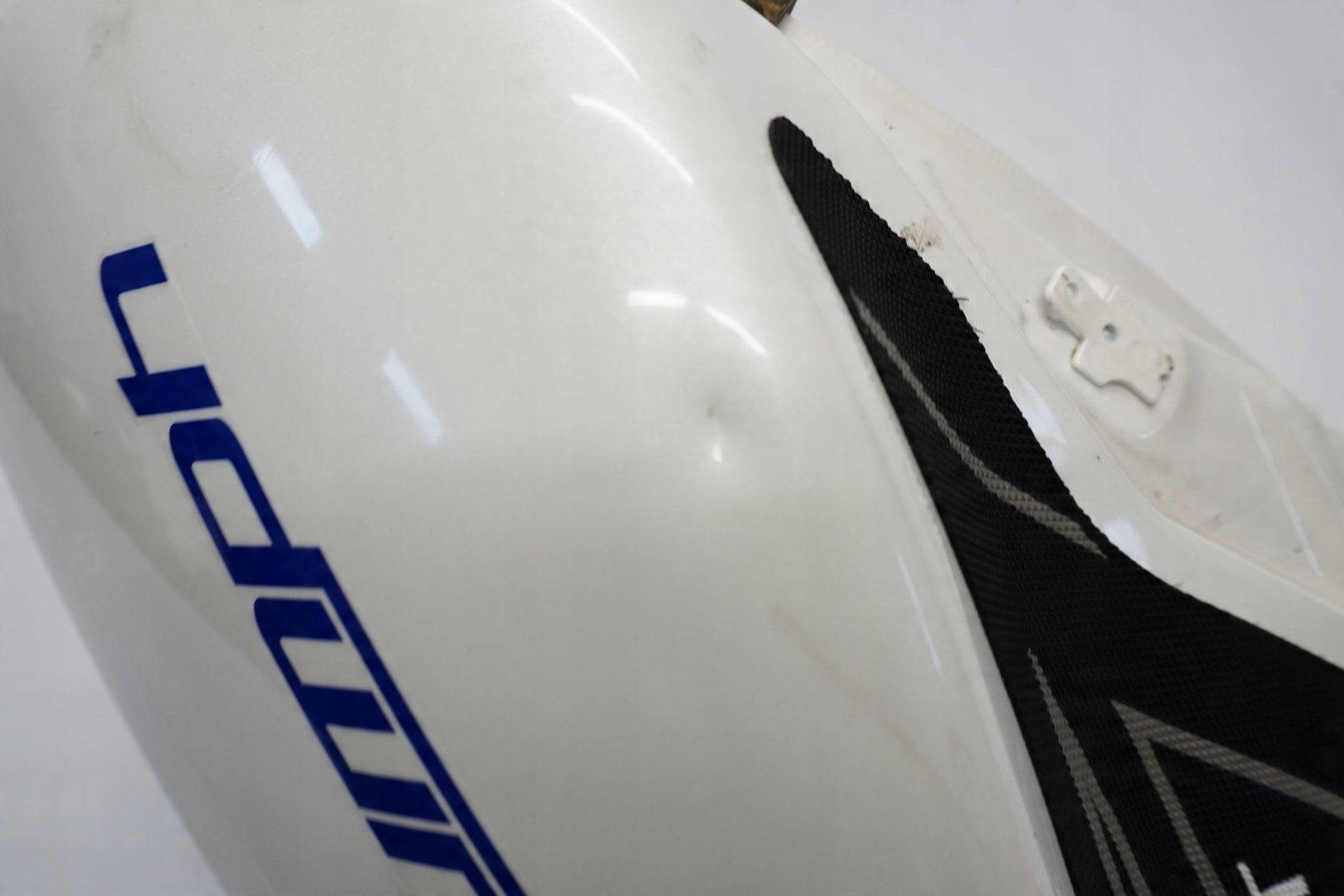 TRIUMPH STREET TRIPLE 675 13-17 Kraftstofftank Benzintank Fuel Tank 3