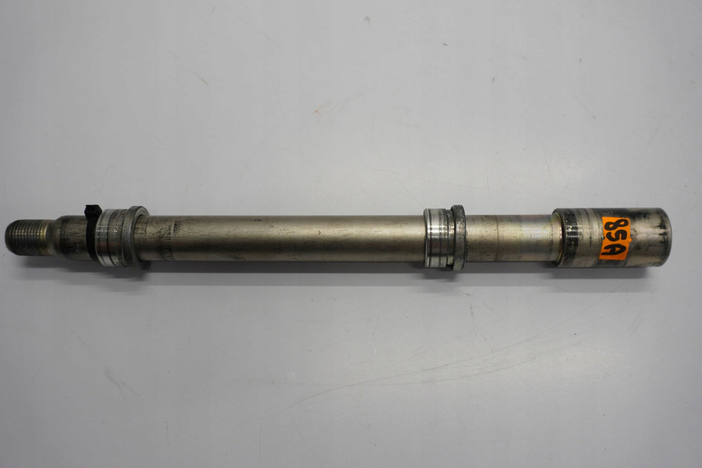 YAMAHA XV 1900 A MIDNIGHT STAR 06-13 Vorderachse Achse vorne Radachse front axle 3