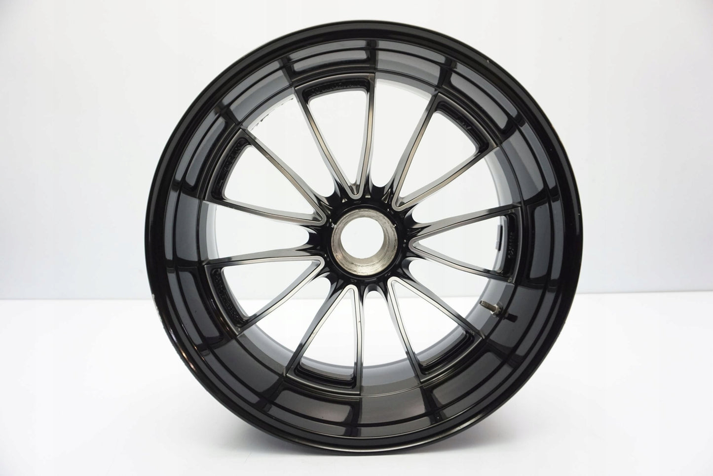 DUCATI DIAVEL 1200 Felge hinten Wheel Hinterrad 7