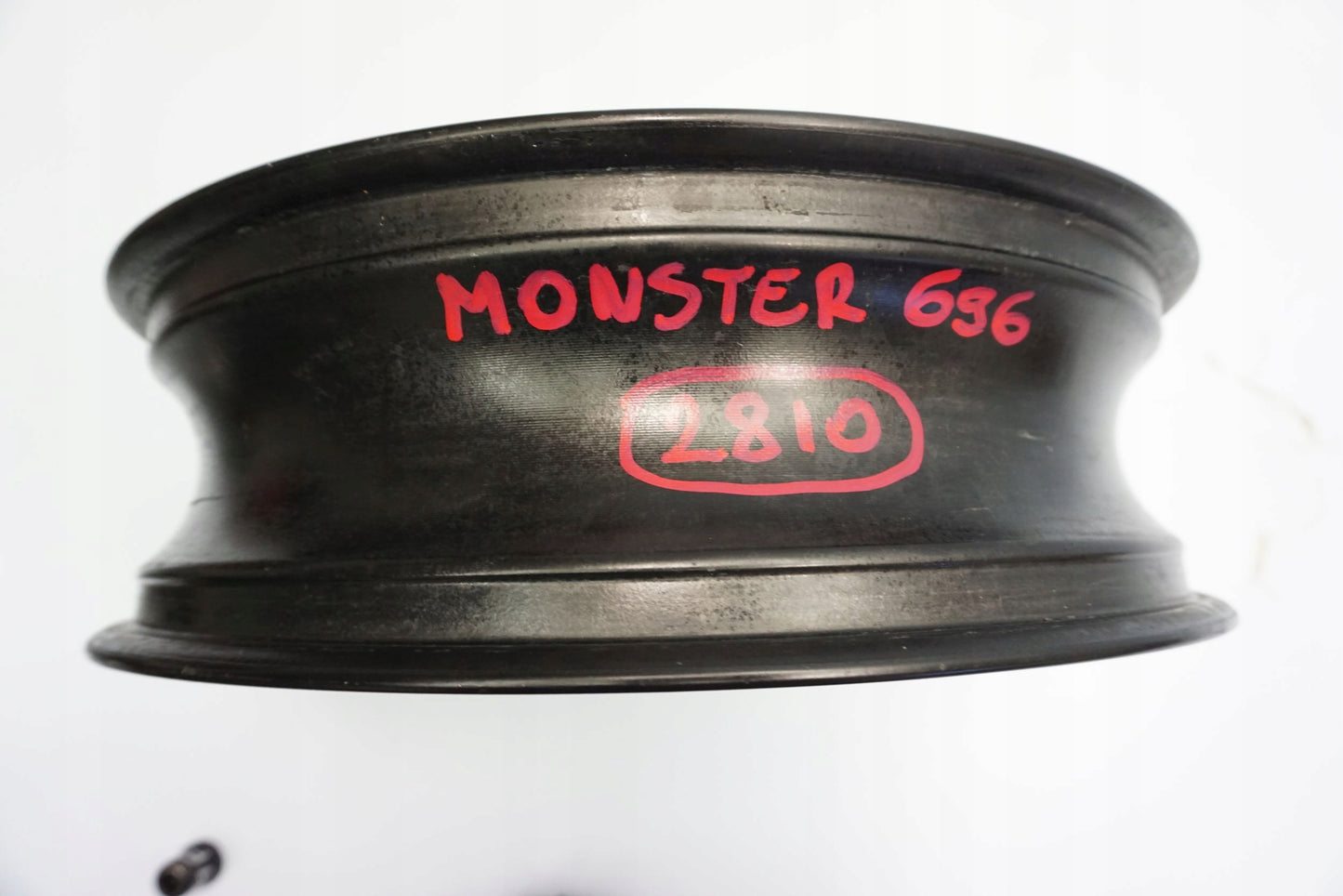 DUCATI MONSTER 696 08-14 Felge hinten Wheel Hinterrad 3