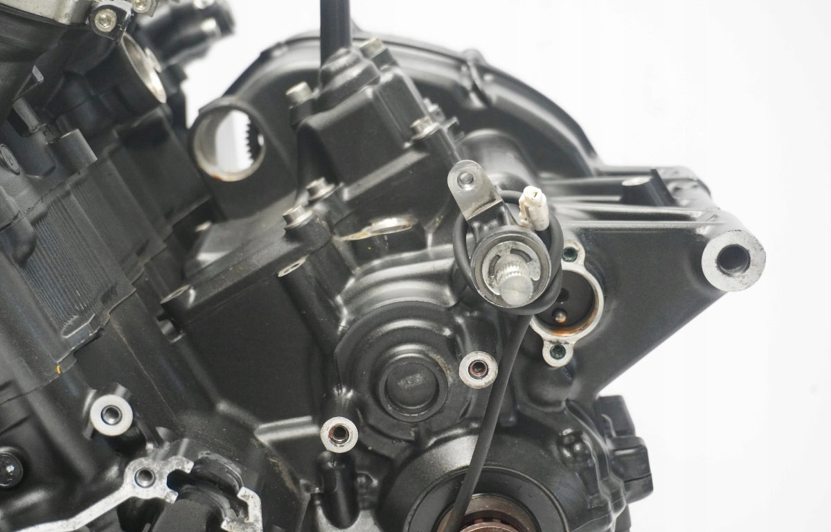 YAMAHA YZF-R1 RN22 09-15 Motor Motorblock Engine 5