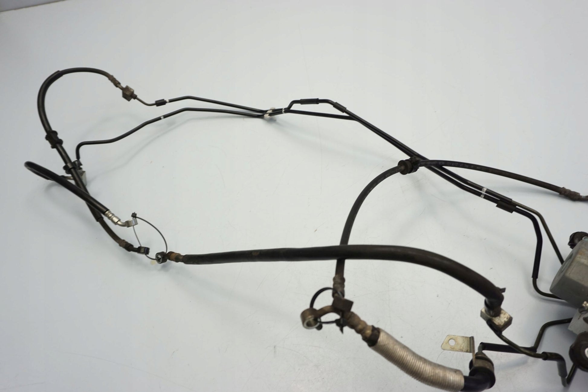 SUZUKI DL 1000 V-STROM 14-16 ABS Pumpe Druckmodulator 3