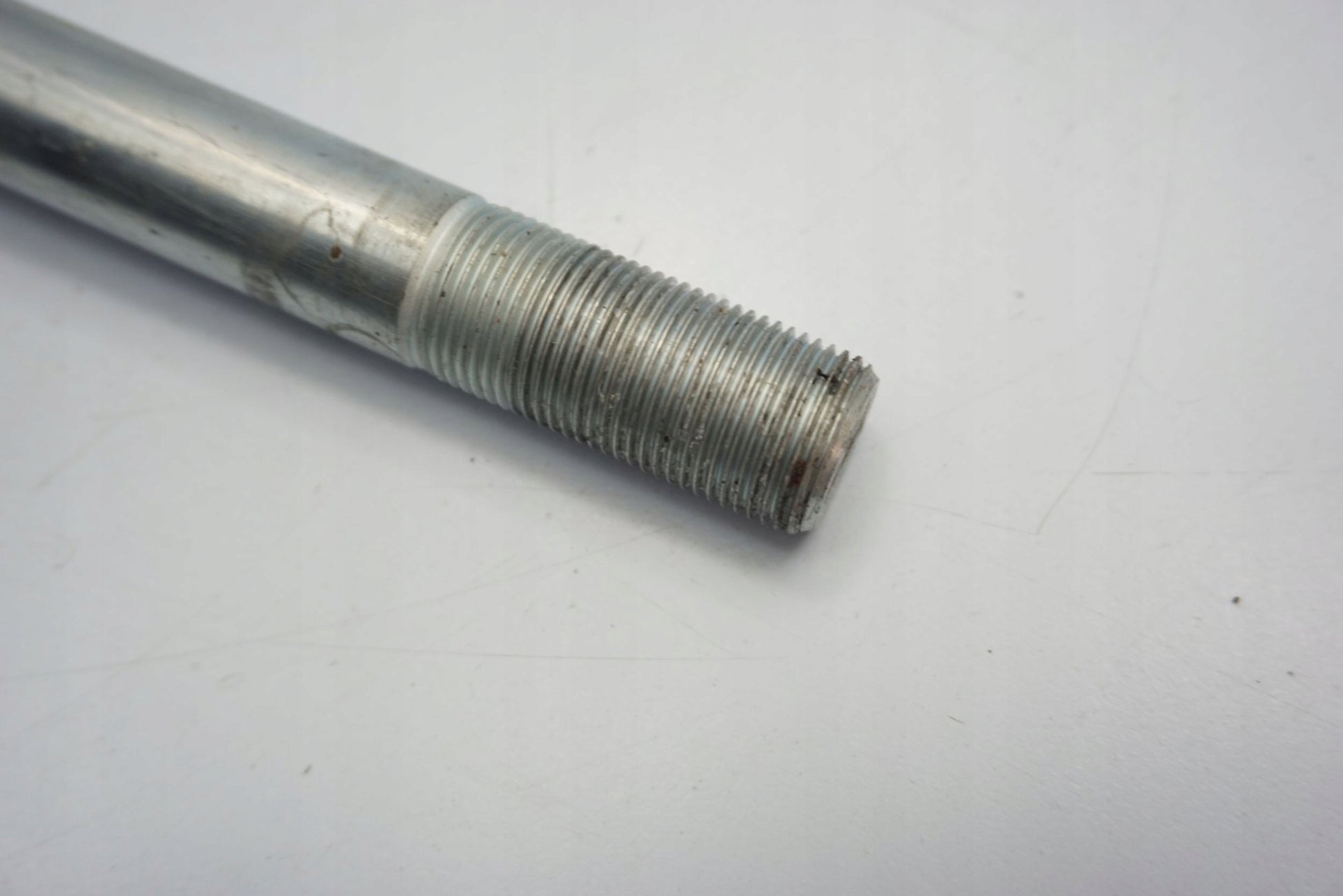 KAWASAKI ER-6F 650 12-17 Vorderachse Achse vorne Radachse front axle 5