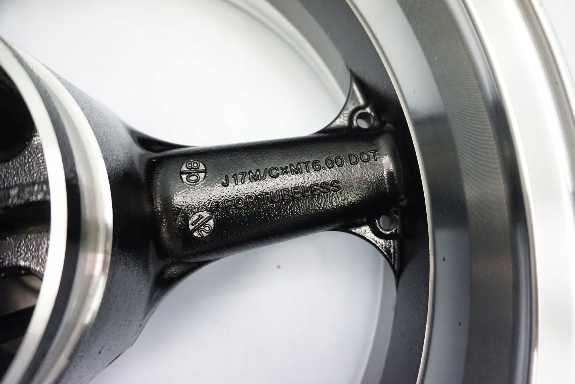 KAWASAKI Z1000 07-09 Felge hinten Wheel Hinterrad 3