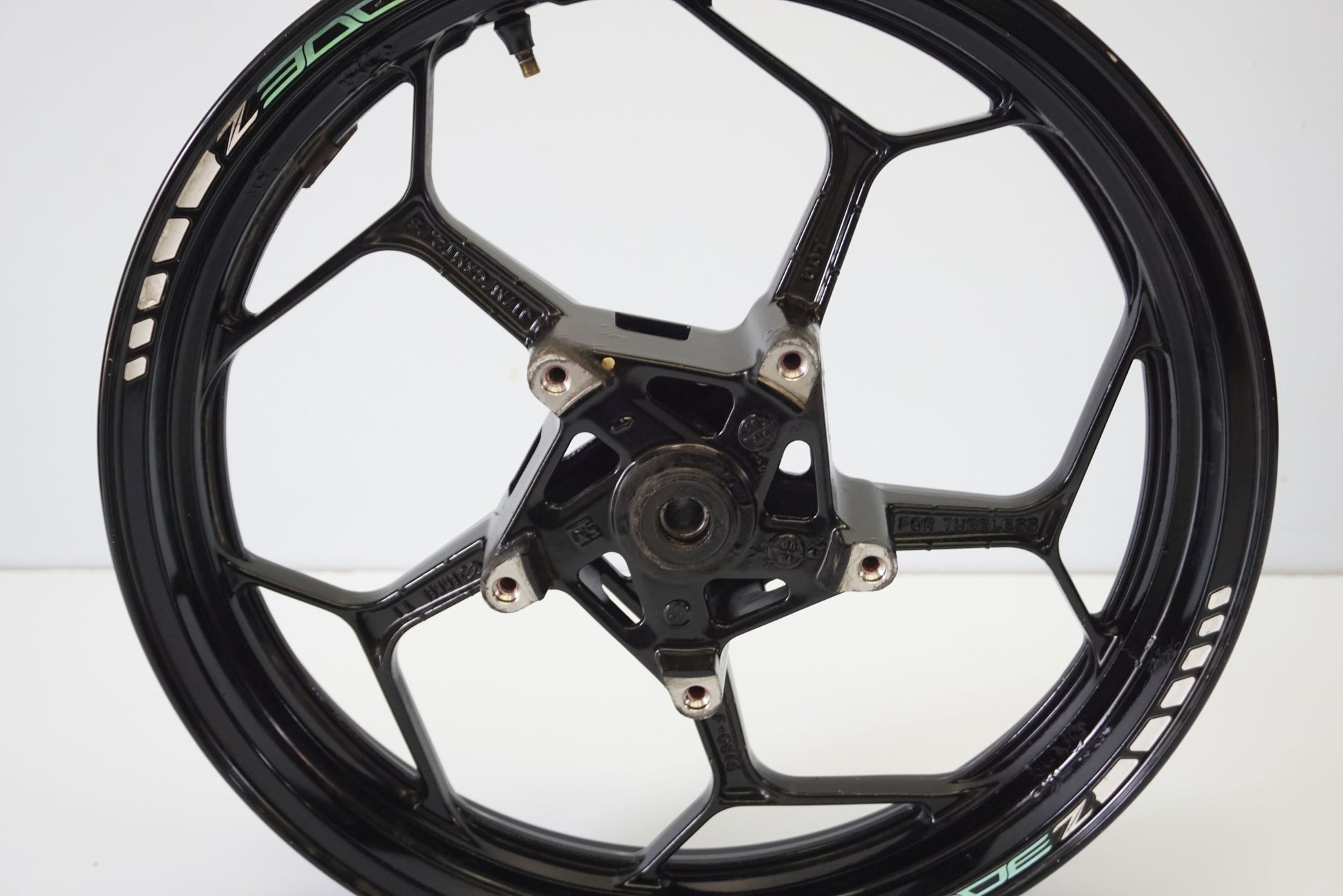 KAWASAKI Z-300 15-18 Felge vorne Wheel Vorderrad 2