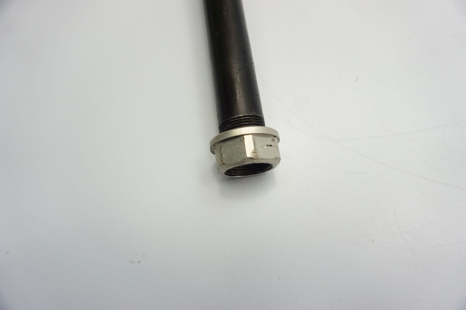 KTM 1050 ADVENTURE 15- Hinterachse Achse hinten Radachse rear axle 2