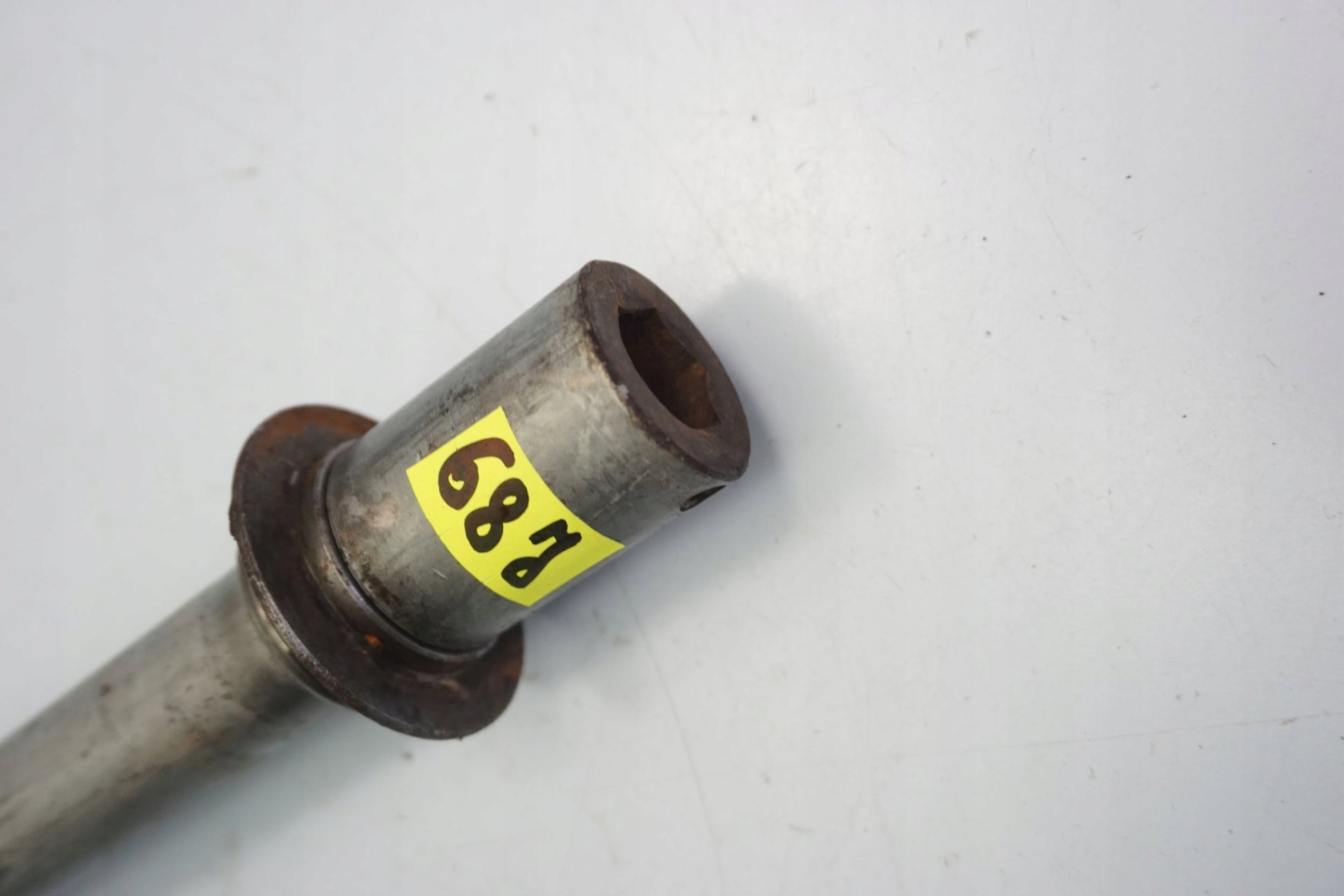 HONDA ST 1300 PAN EUROPEAN 02-13 Vorderachse Achse vorne Radachse front axle 5