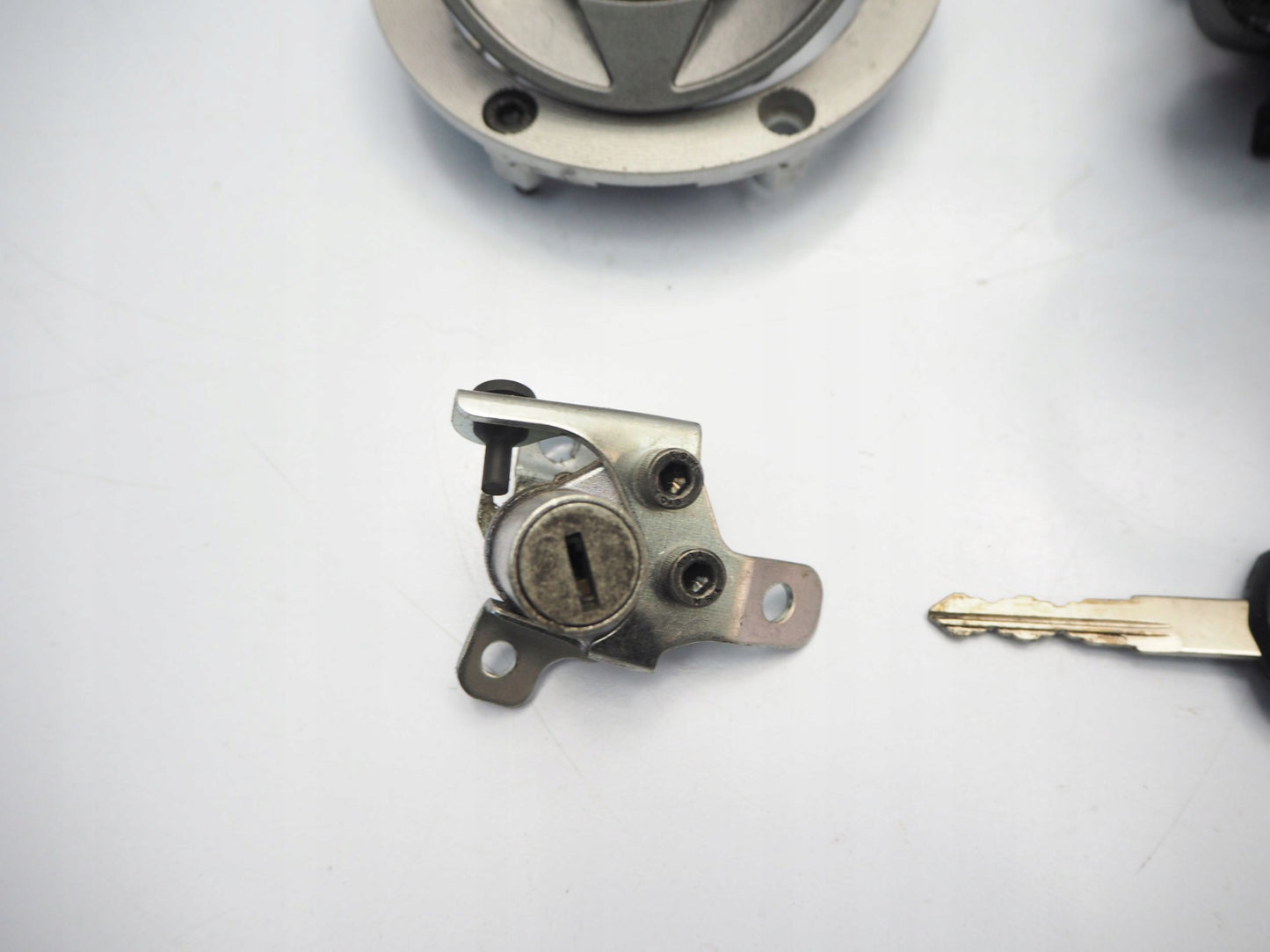 KAWASAKI Z-300 15-18 Schlosssatz Zündschloss Lock Set 10