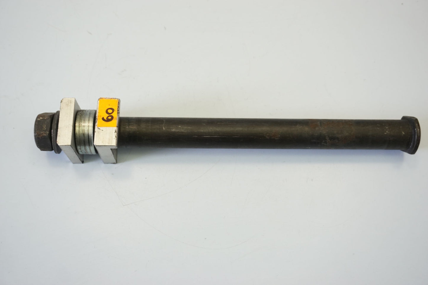 YAMAHA TDM 900 02-12 Hinterachse Achse hinten Radachse rear axle