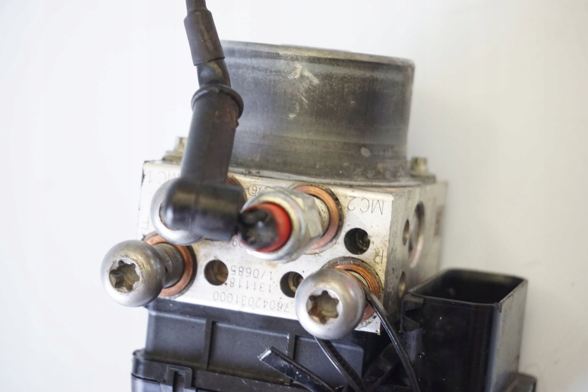 KTM 690 DUKE 12-15 ABS Pumpe Druckmodulator 8