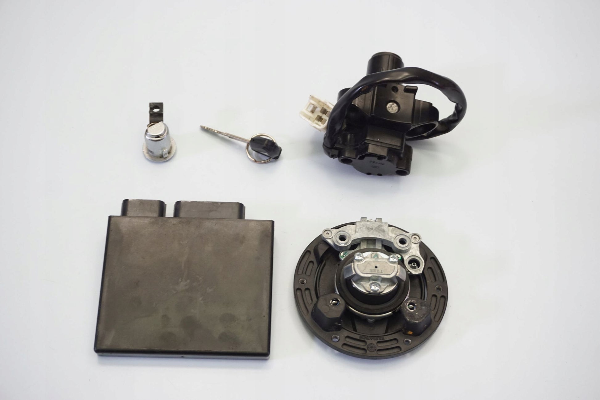 KAWASAKI Z 650 17-19 Schlosssatz Zündschloss Lock Set 5