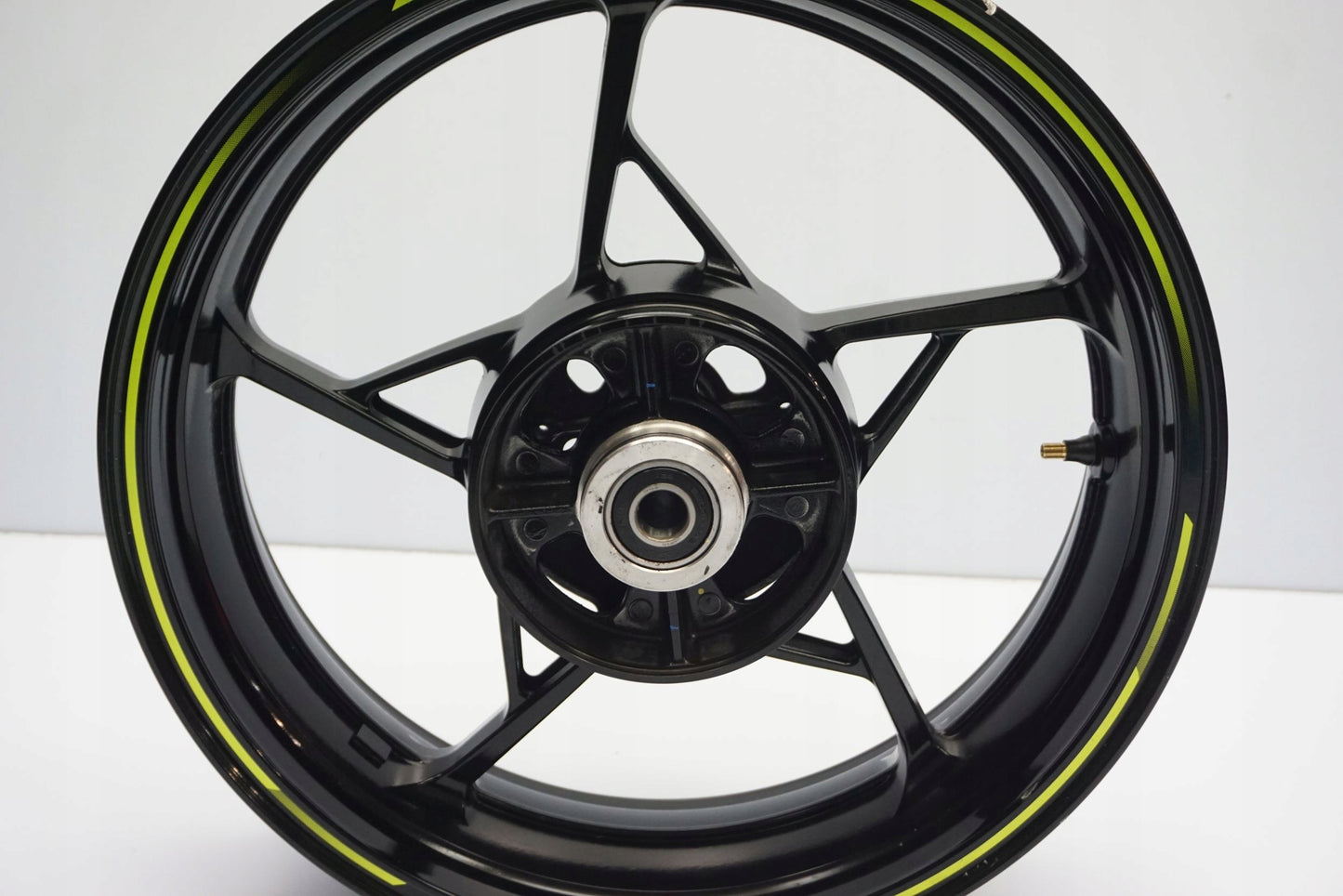 KAWASAKI Z 650 20- Felge hinten Wheel Hinterrad 8
