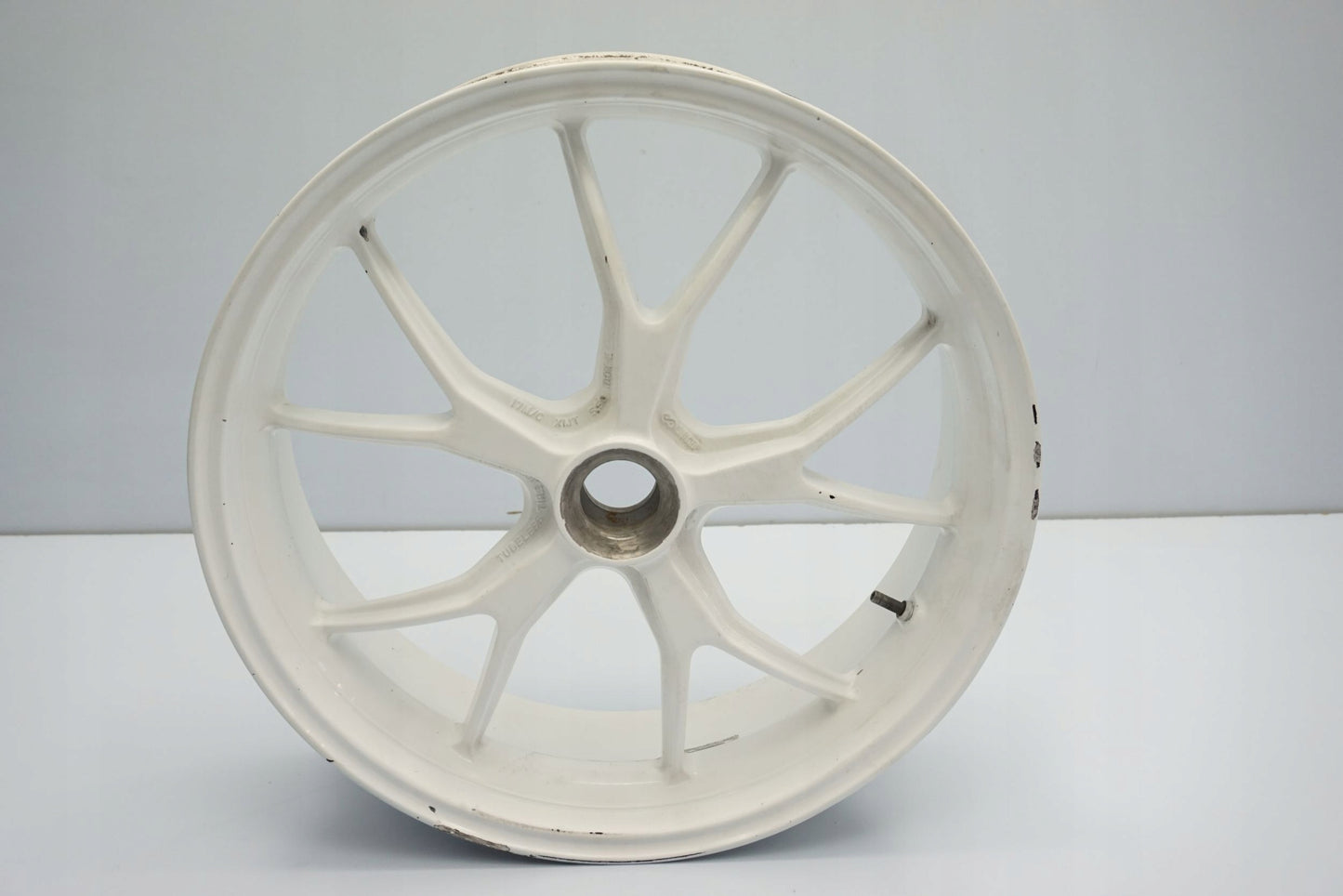 DUCATI HYPERMOTARD 796 10-13 Felge hinten Wheel Hinterrad