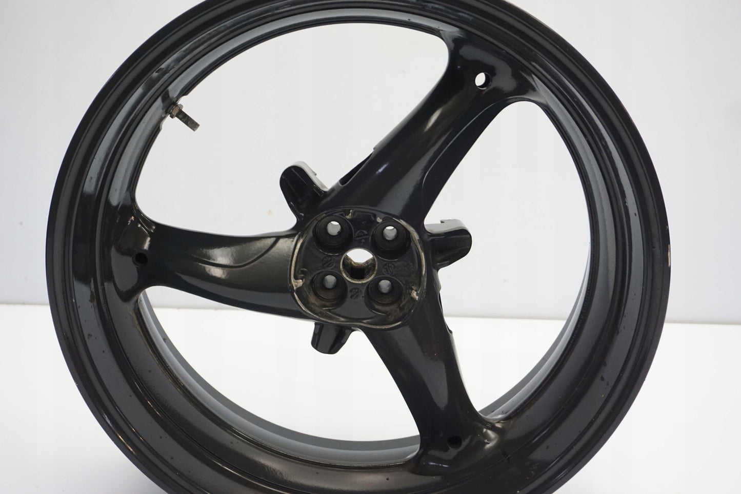 MOTO GUZZI 1200 SPORT V4 06-13 Felge hinten Wheel Hinterrad 9