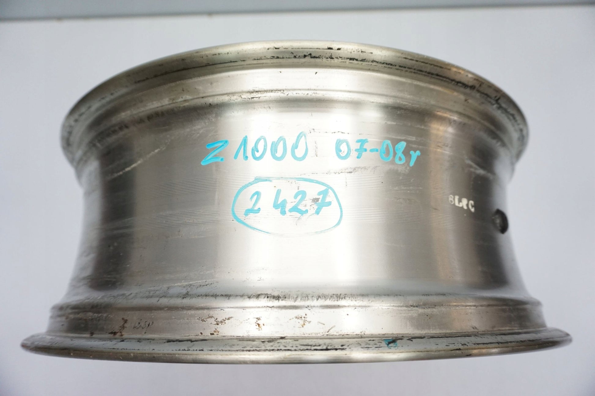 KAWASAKI Z1000 07-09 Felge hinten Wheel Hinterrad 7