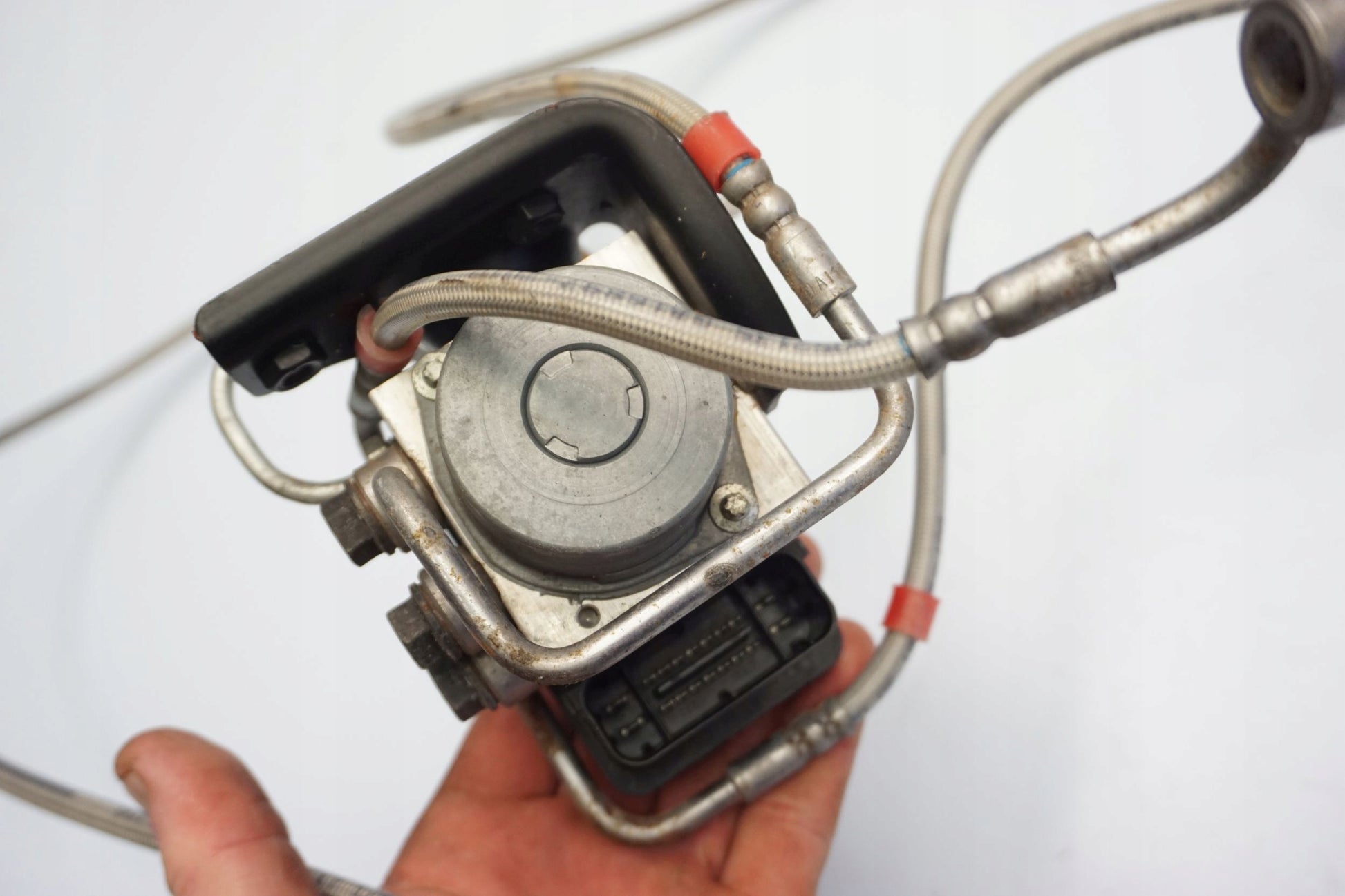 ROYAL ENFIELD HIMALAYAN 400 ABS Pumpe Druckmodulator 9